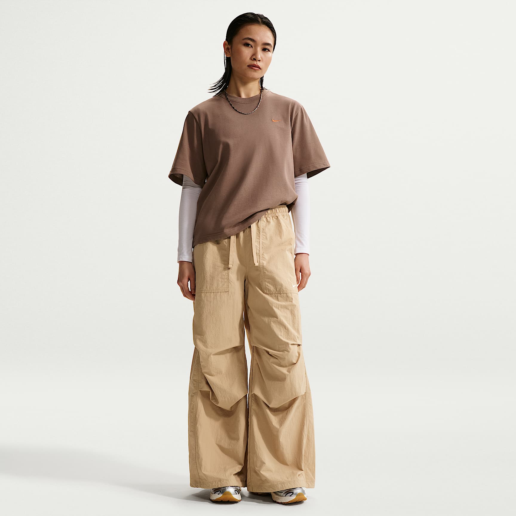 Nike Sportswear Women's Loose Mid-Rise Structured Pants. Nike.com